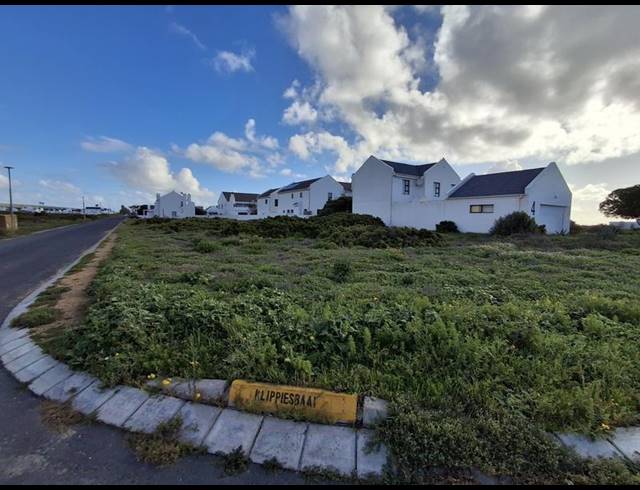 LAND FOR SALE IN GOLDEN MILE